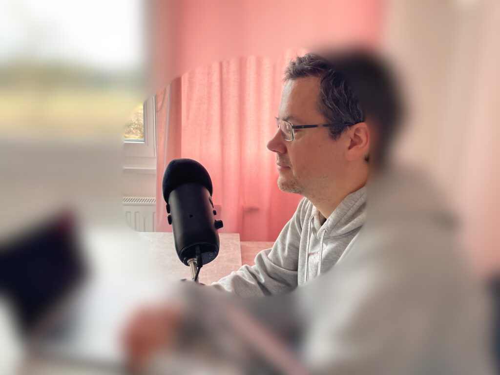 Podcast professionell aufnehmen durch den richtigen Abstand zum Mikrofon